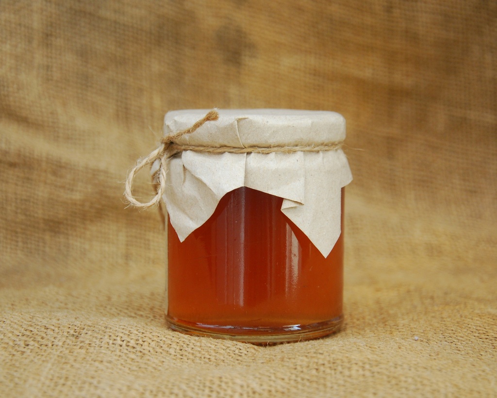 Lightly Spiced Quince Jelly